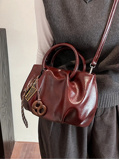 Bolso Nube Plisado Ligero – Crossbody y Bolso de Mano Elegante