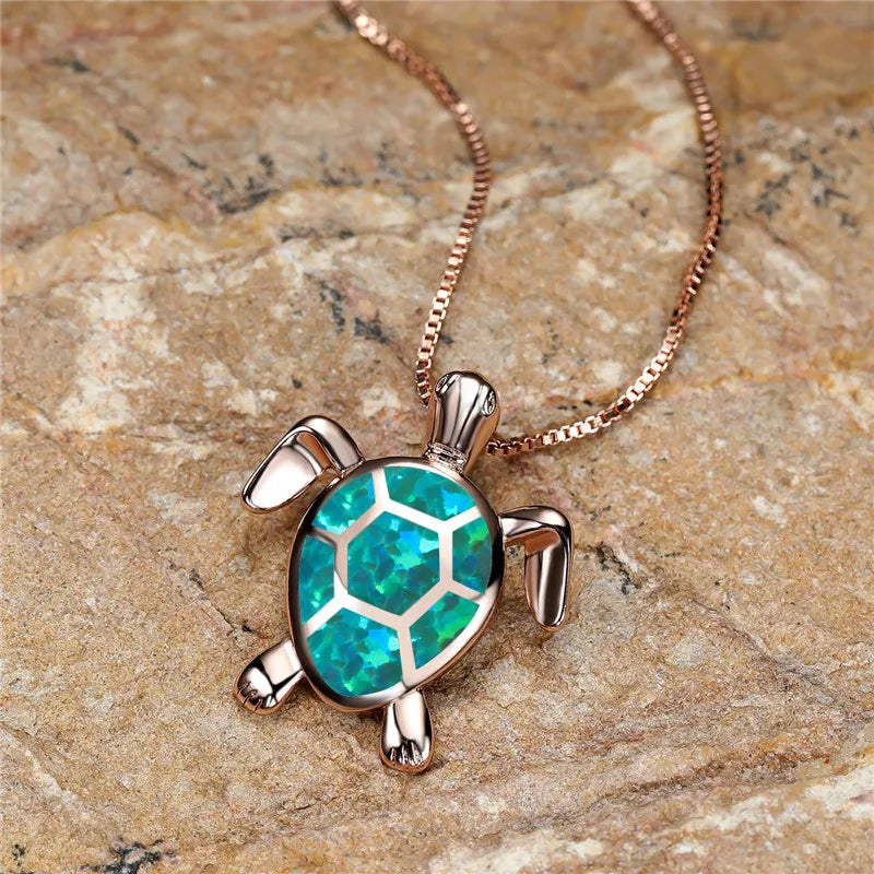 Collar con colgante de tortuga en ópalo de fuego verde vintage