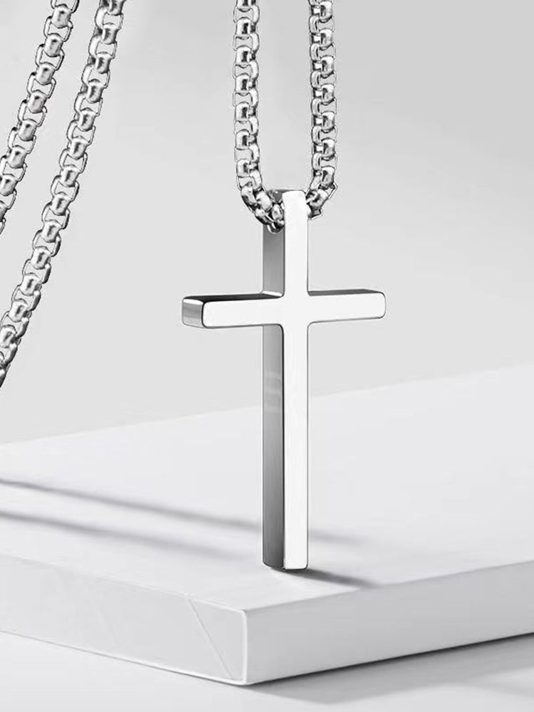 Chaîne avec pendentif croix simple
