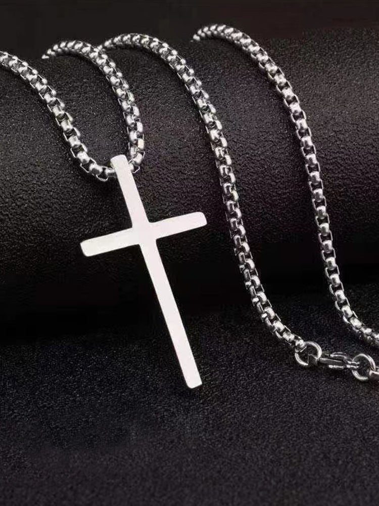 Chaîne avec pendentif croix simple