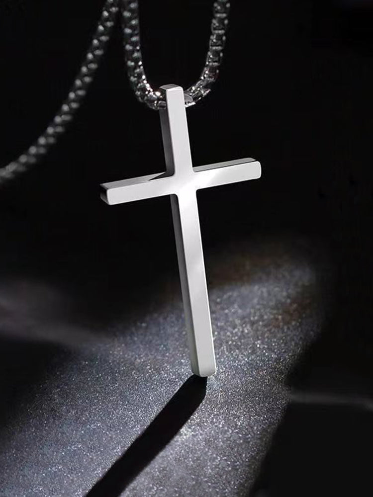 Chaîne avec pendentif croix simple