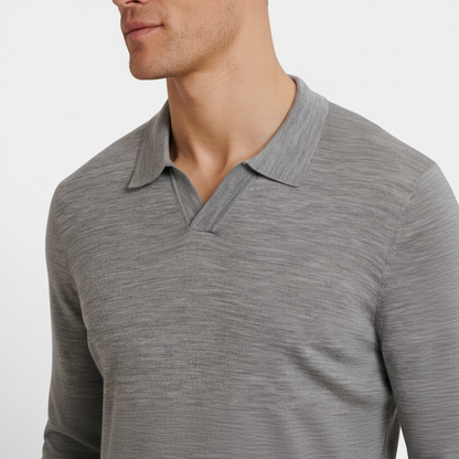 Detalle cuello polo gris mejorado