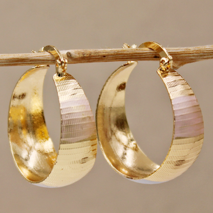 Pendientes de oro de lujo refinado