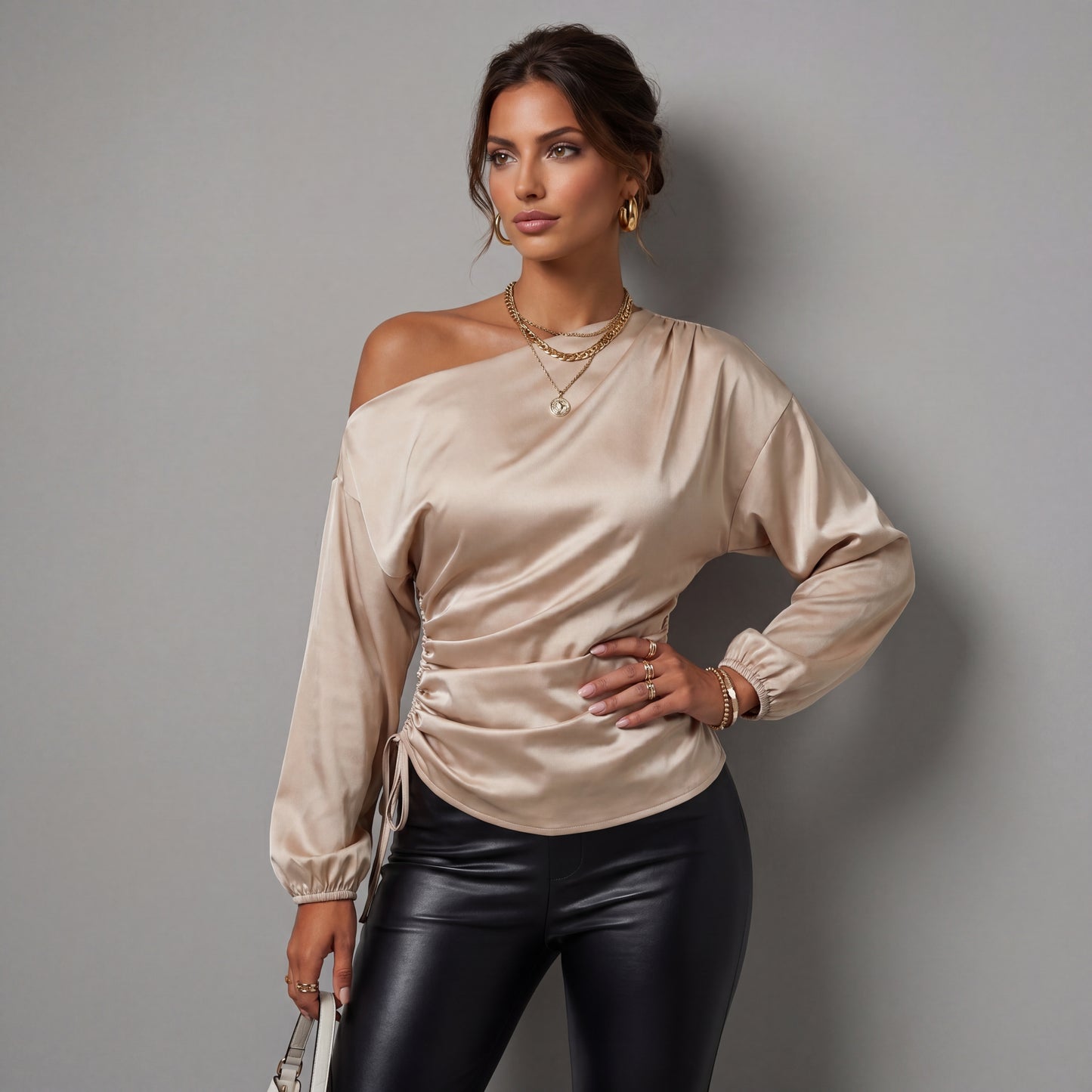 Blusa Satinada Asimétrica